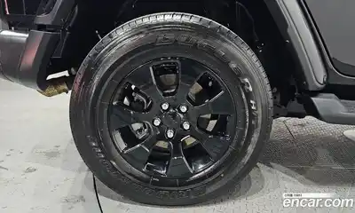 Jeep Wrangler 2023 2.0 гидро в Москве № 232401, миниатюра 5