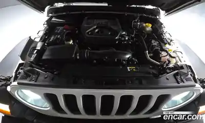 Jeep Wrangler 2018 2.0 гидро в Москве № 232738, миниатюра 6