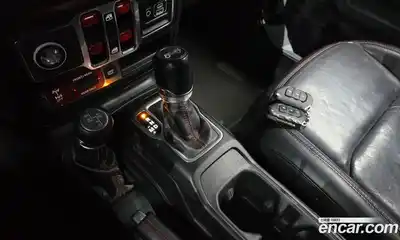 Jeep Wrangler 2018 2.0 гидро в Москве № 232738, миниатюра 9