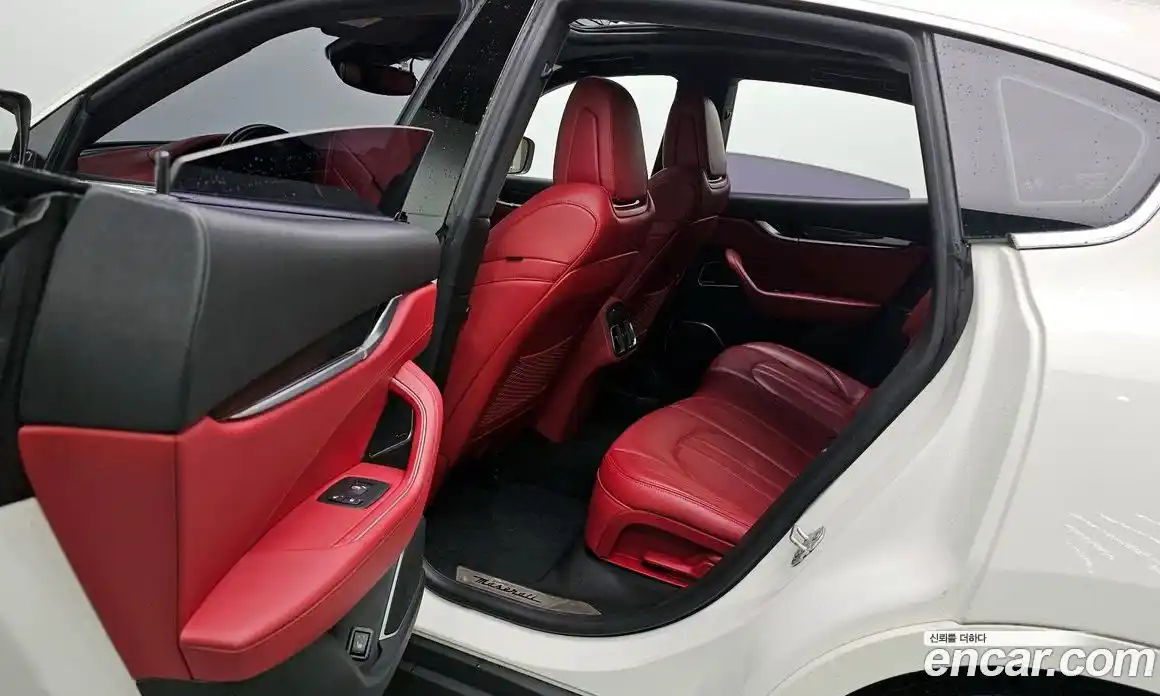 Maserati Levante 2017 3.0 гидро в Москве № 255944, фото 19