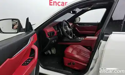 Maserati Levante 2017 3.0 гидро в Москве № 255944, миниатюра 10