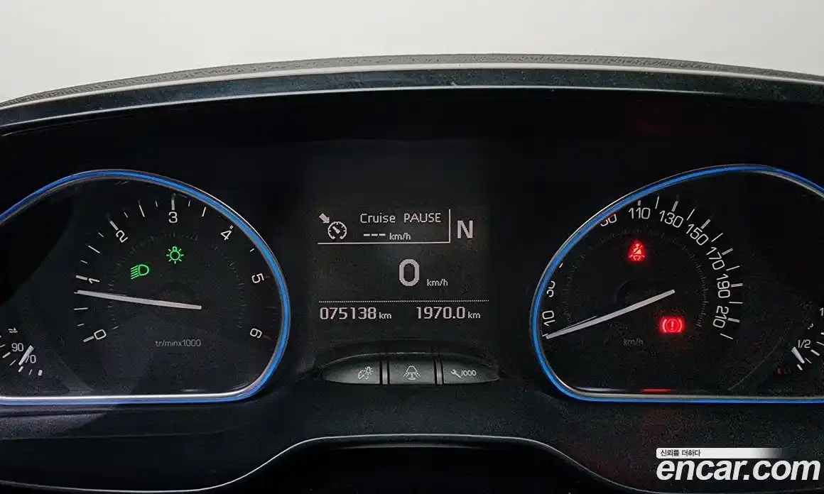 Peugeot 2008 2018 1.6 гидро в Москве № 256253, фото 8