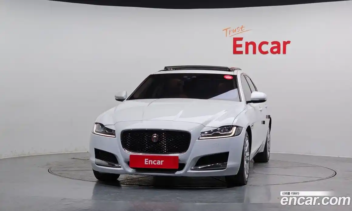 Jaguar XF 2016 2.0 гидро в Москве № 283821, фото 3