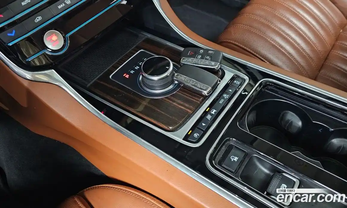Jaguar XF 2016 2.0 гидро в Москве № 283821, фото 9