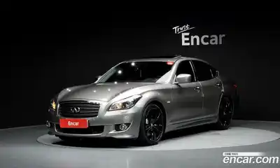 Infiniti M, 2011