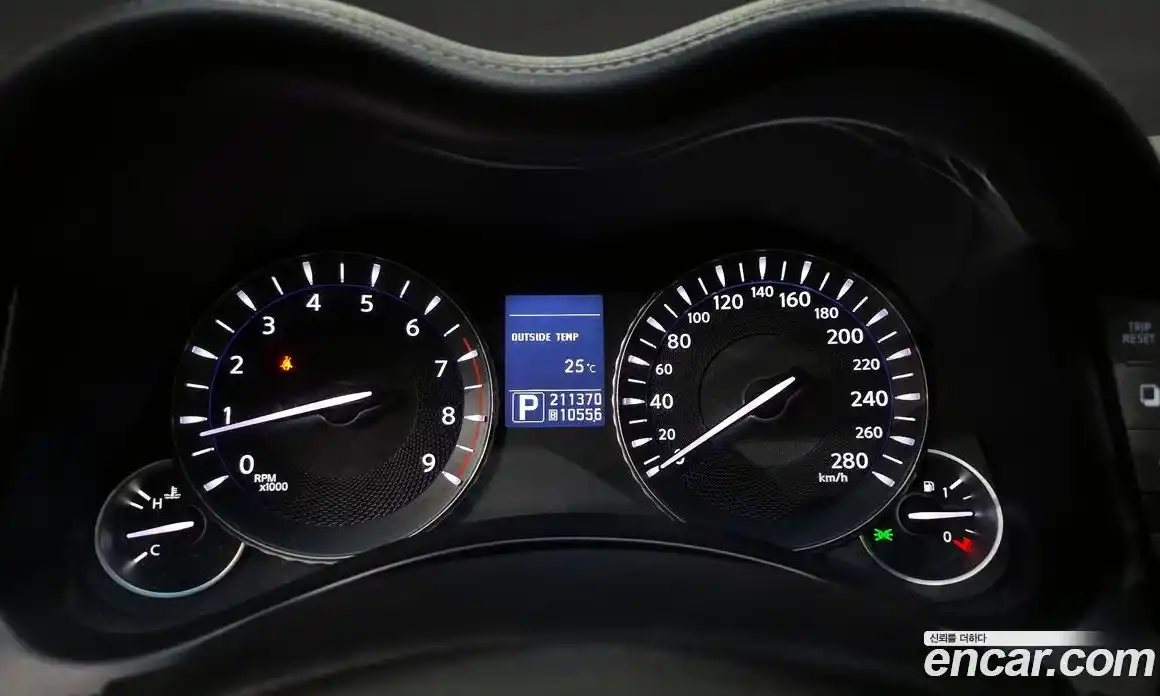 Infiniti M 2011 5.6 гидро в Москве № 320495, фото 8