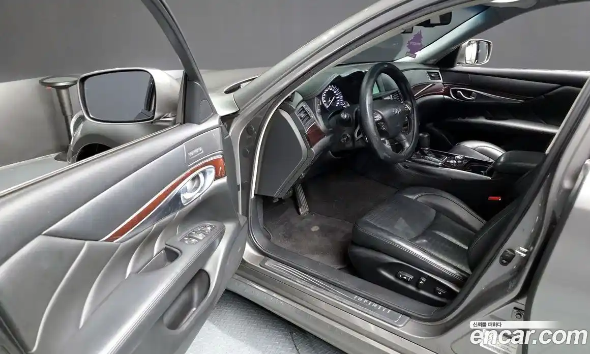 Infiniti M 2011 5.6 гидро в Москве № 320495, фото 10