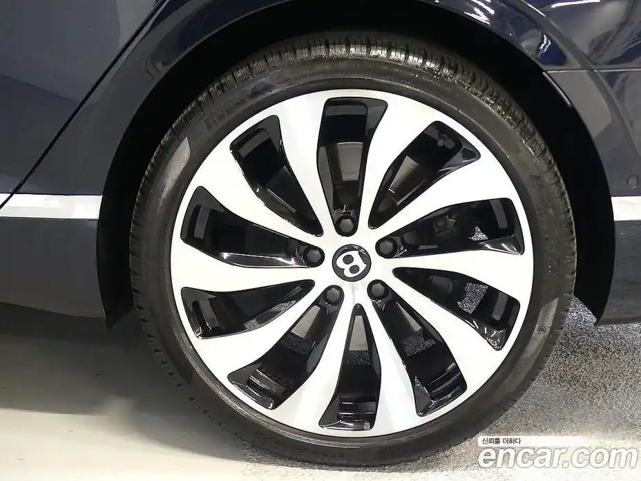 Bentley Flying Spur 2023 4.0 гидро в Москве № 366313, фото 18