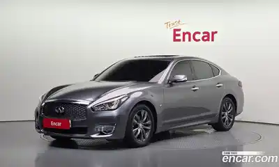Infiniti Q70, 2016