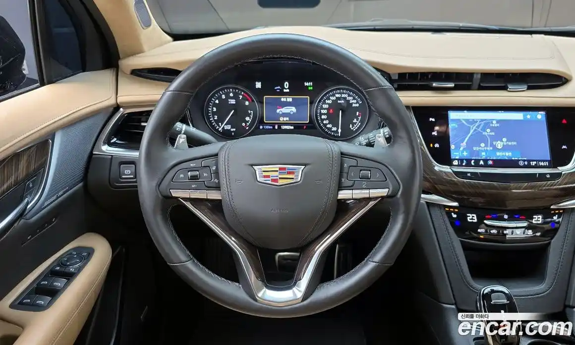 Cadillac XT6 2024 3.6 гидро в Москве № 386993, фото 14