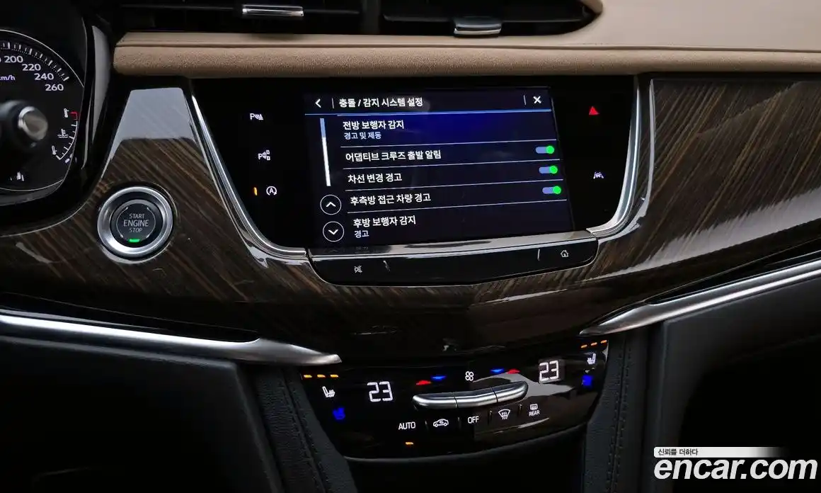 Cadillac XT6 2024 3.6 гидро в Москве № 386993, фото 16