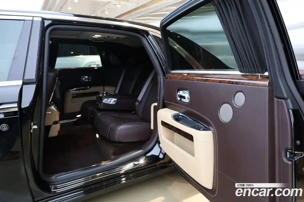 Rolls-Royce Ghost 2018 6.6 гидро в Москве № 387489, фото 15
