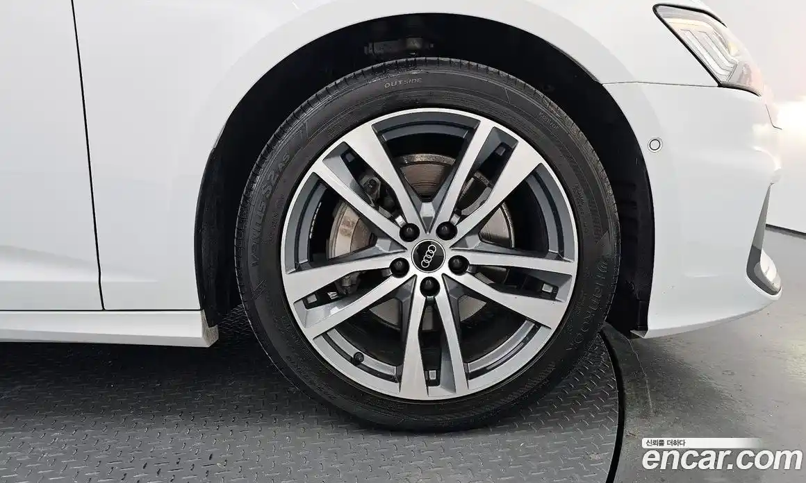 Audi A6 2023 2.0 гидро в Москве № 428791, фото 4
