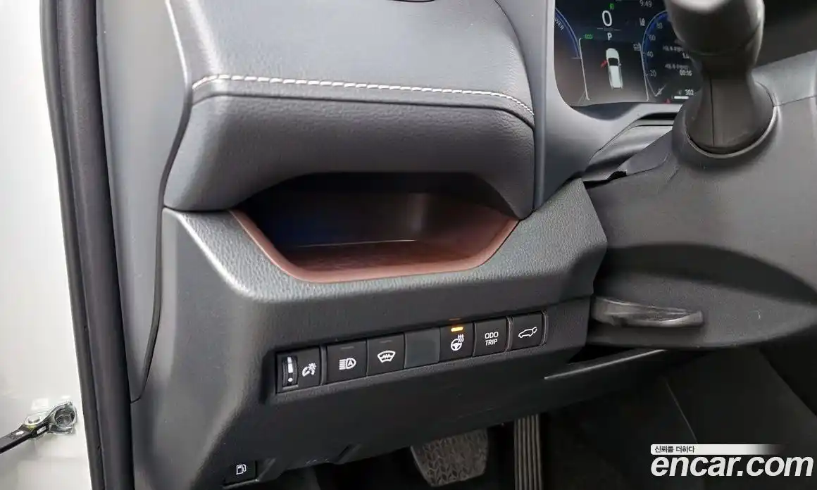 Toyota RAV4 2024 2.5 гидро в Москве № 432879, фото 16
