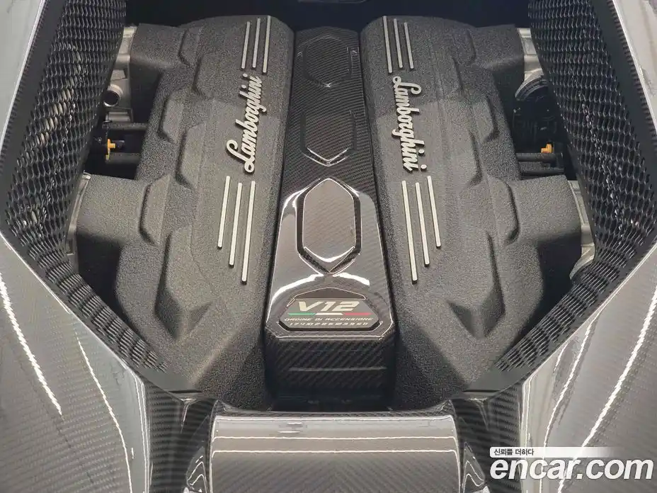 Lamborghini Revuelto 2025 6.5 гидро в Москве № 474551, фото 5