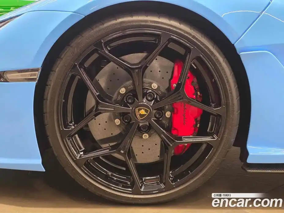 Lamborghini Revuelto 2025 6.5 гидро в Москве № 474551, фото 10