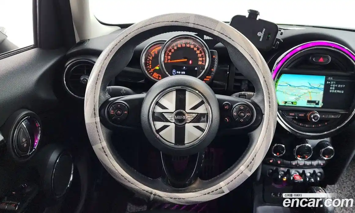 Mini Cooper 2016 1.5 гидро в Москве № 499209, фото 13