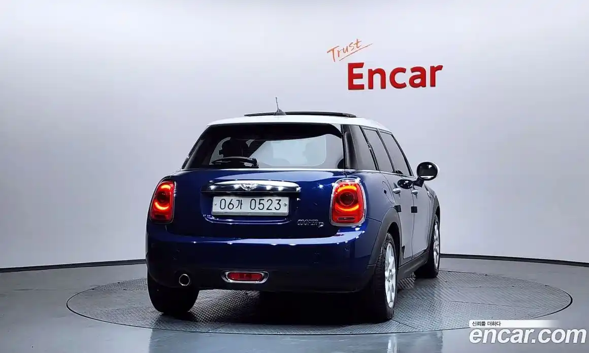 Mini Cooper 2016 1.5 гидро в Москве № 499209, фото 4