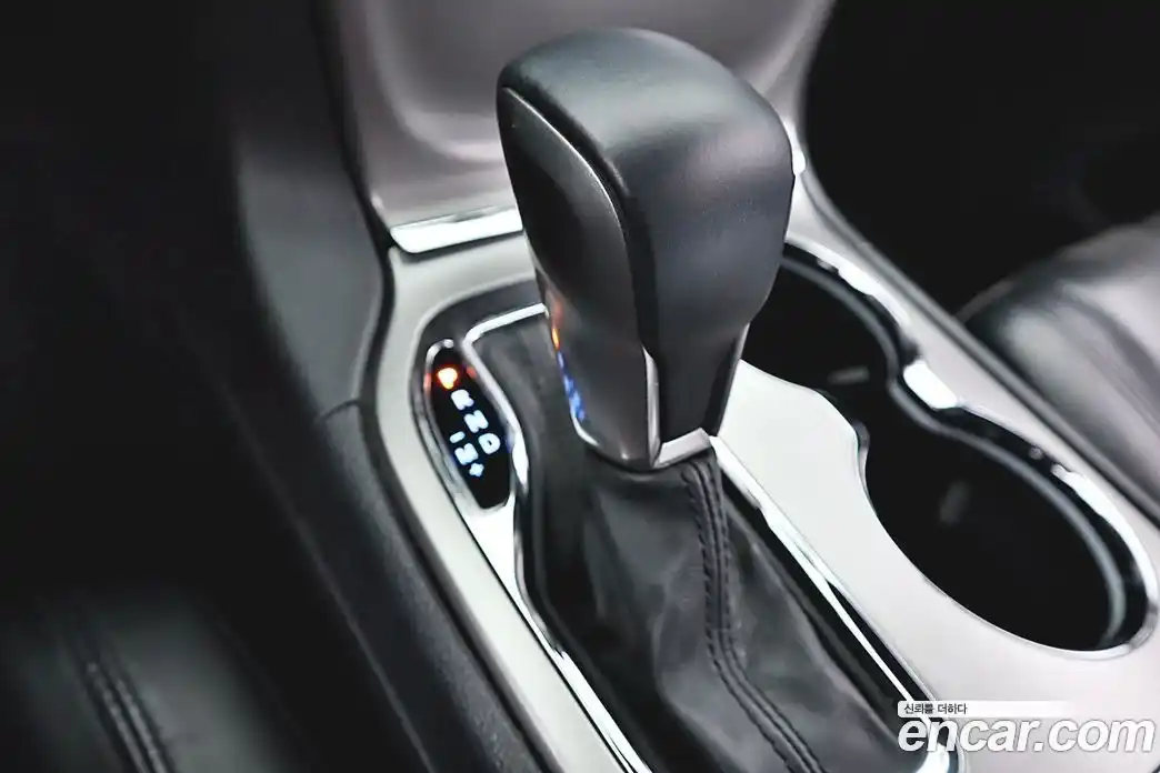 Jeep Cherokee 2018 3.6 гидро в Москве № 584499, фото 9