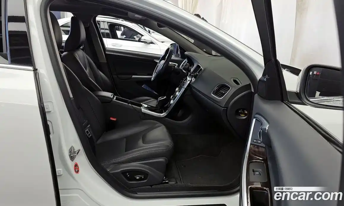 Volvo S60 2018 2.0 гидро в Москве № 593764, фото 11