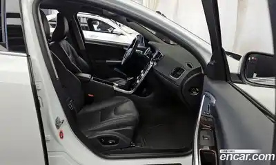 Volvo S60 2018 2.0 гидро в Москве № 593764, миниатюра 11
