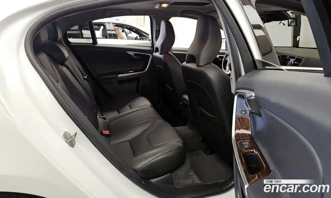 Volvo S60 2018 2.0 гидро в Москве № 593764, фото 12
