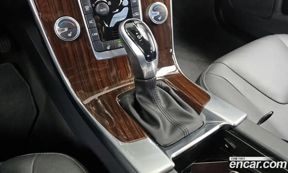 Volvo S60 2018 2.0 гидро в Москве № 593764, фото 9