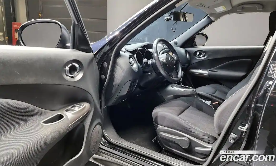 Nissan Juke 2014 1.6 гидро в Москве № 611331, фото 11