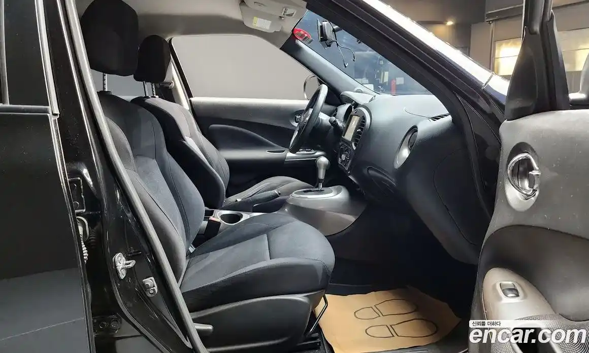 Nissan Juke 2014 1.6 гидро в Москве № 611331, фото 10