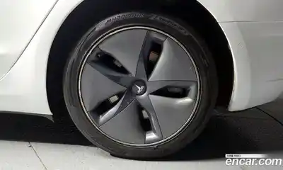 Tesla Model 3 2020 0.1 гидро в Москве № 628492, миниатюра 5