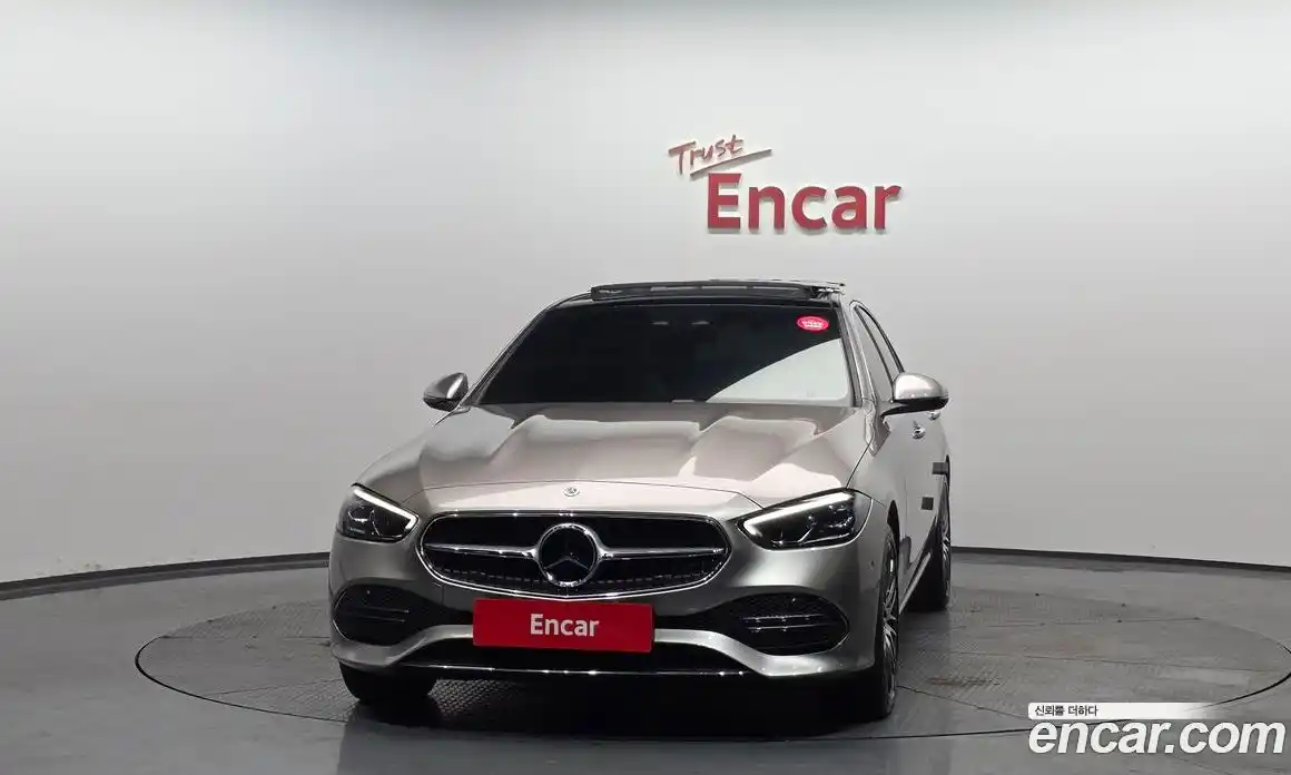 Mercedes-Benz C-Class 2022 2.0 гидро, фото 3