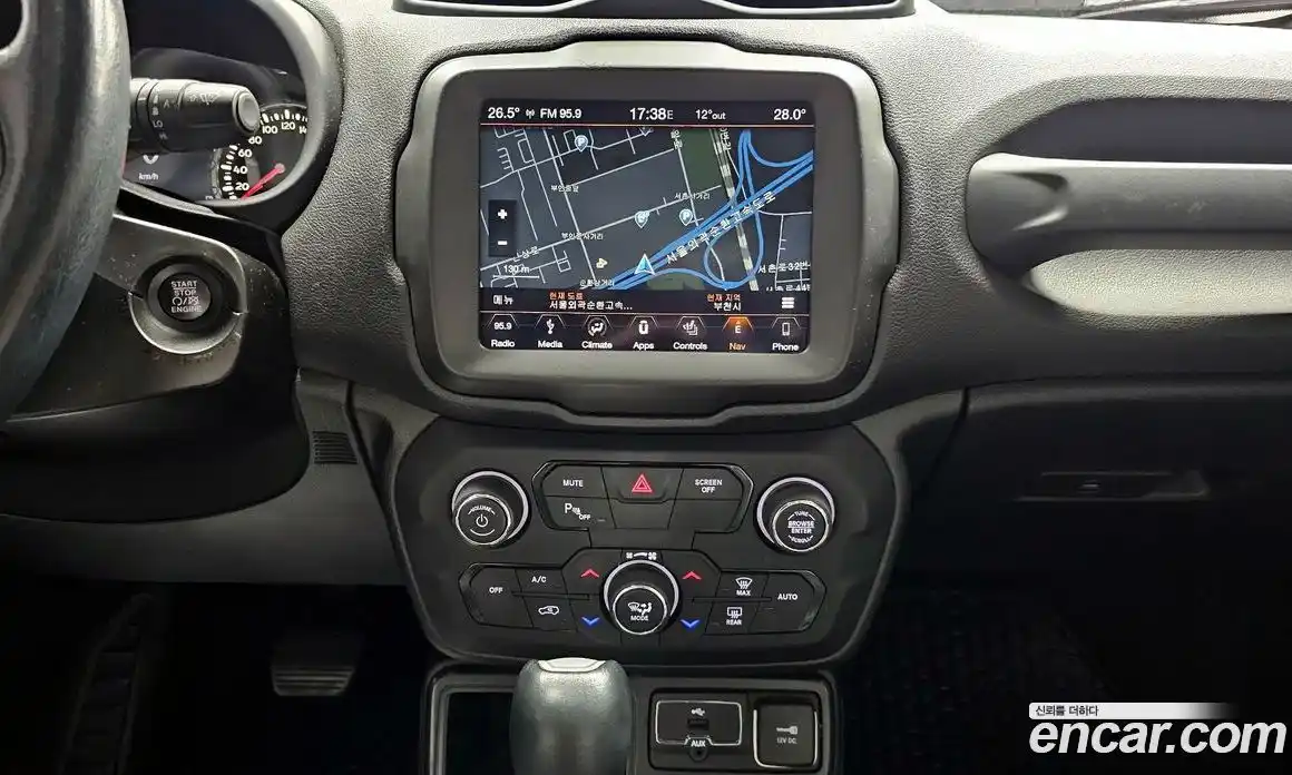 Jeep Renegade 2019 2.4 гидро в Москве № 725297, фото 14