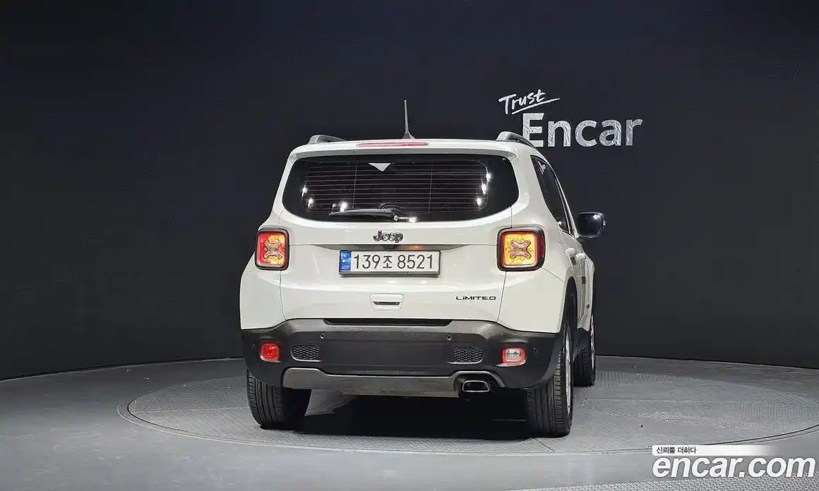 Jeep Renegade 2019 2.4 гидро в Москве № 725297, фото 4