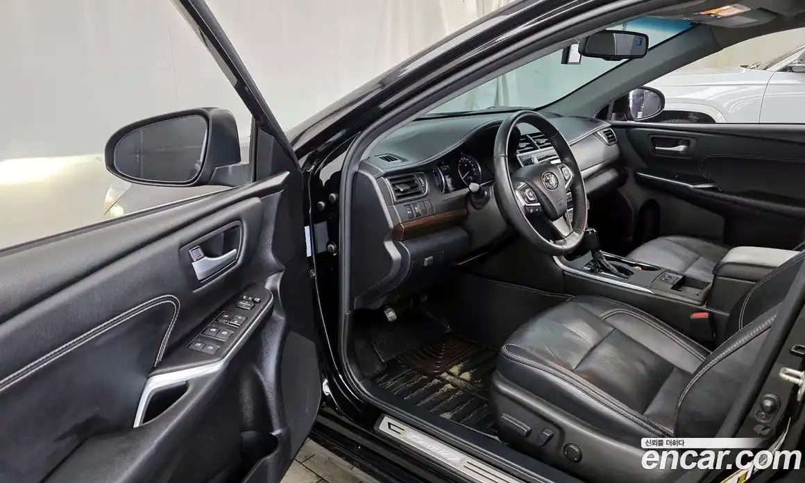 Toyota Camry 2017 2.5 гидро в Москве № 750285, фото 10
