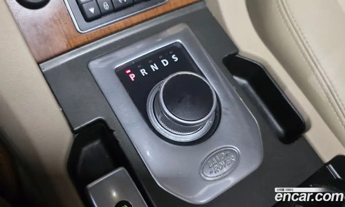 Land Rover Discovery 2016 3.0 гидро в Москве № 766243, фото 9