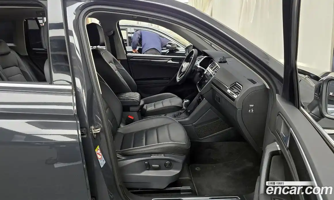 Volkswagen Tiguan 2022 2.0 гидро в Москве № 802839, фото 11