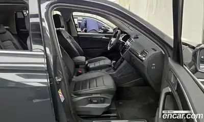 Volkswagen Tiguan 2022 2.0 гидро в Москве № 802839, миниатюра 11
