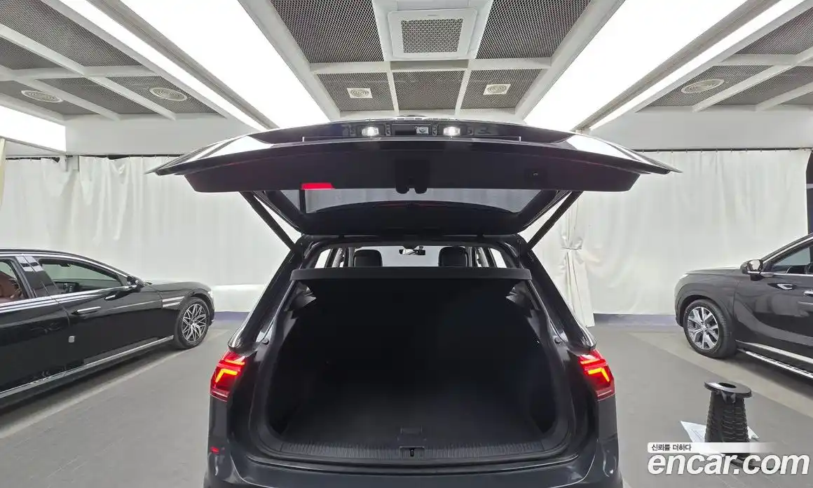 Volkswagen Tiguan 2022 2.0 гидро в Москве № 802839, фото 20