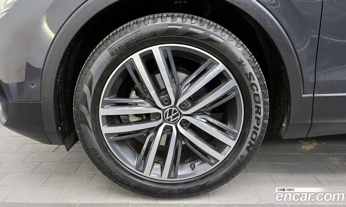 Volkswagen Tiguan 2022 2.0 гидро в Москве № 802839, фото 5