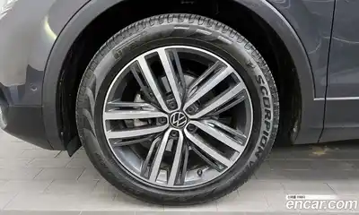 Volkswagen Tiguan 2022 2.0 гидро в Москве № 802839, миниатюра 5
