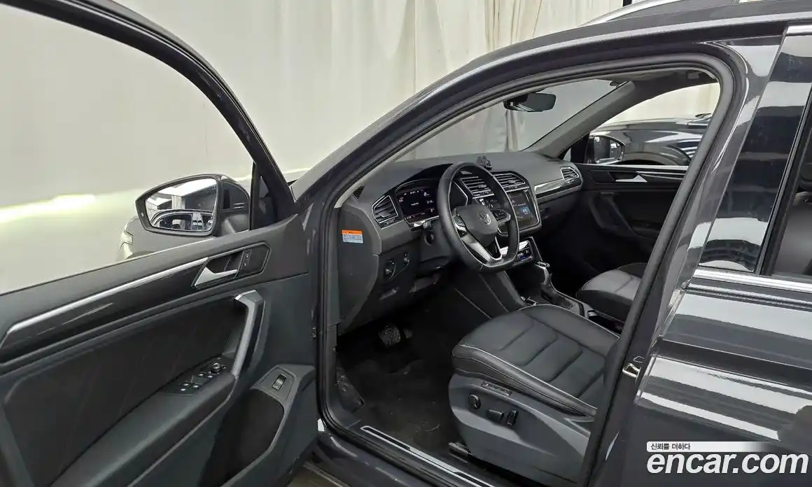 Volkswagen Tiguan 2022 2.0 гидро в Москве № 802839, фото 10