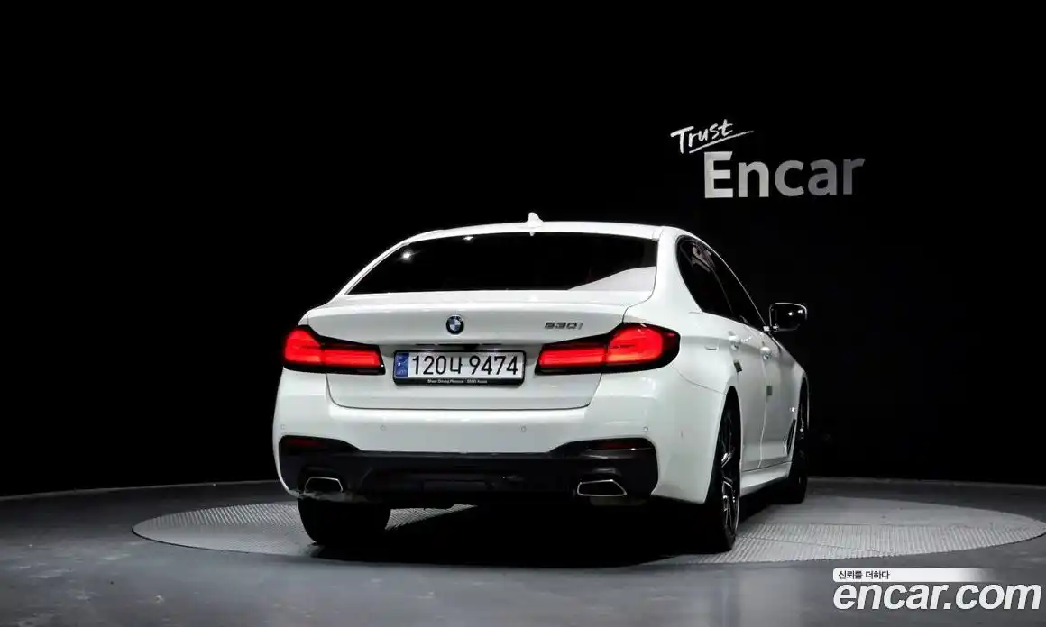 BMW 5-Series 2022 2.0 гидро, фото 4