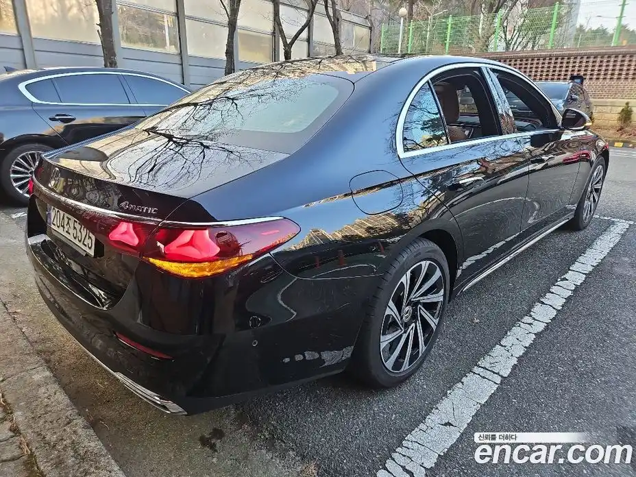 Mercedes-Benz E-Class 2025 2.0 гидро, фото 6