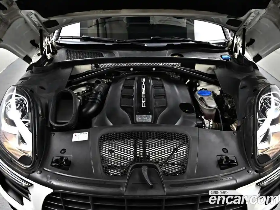 Porsche Macan 2016 3.0 гидро в Москве № 824382, фото 6