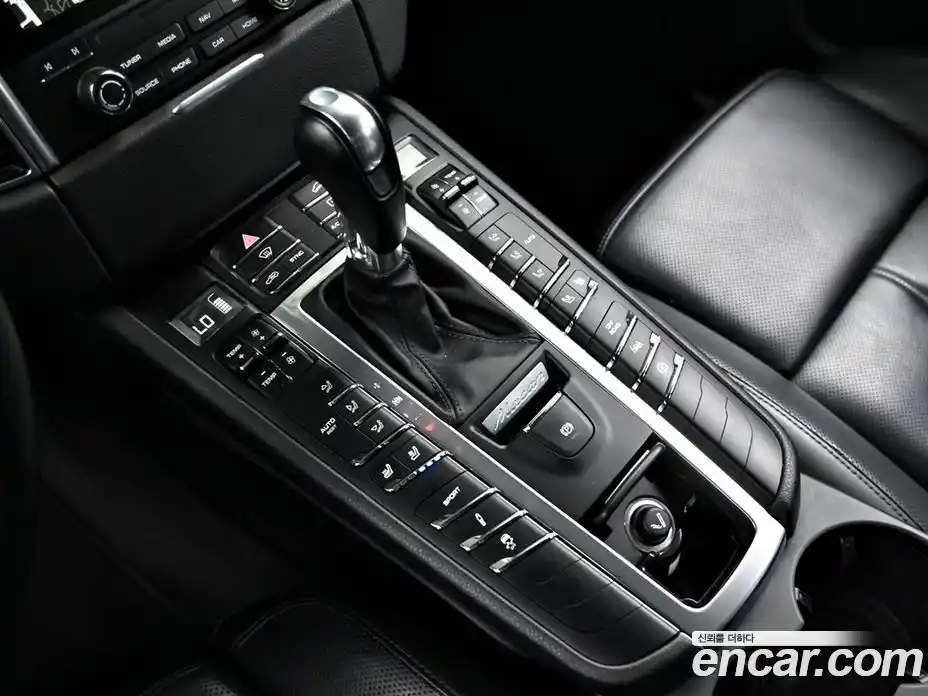 Porsche Macan 2016 3.0 гидро в Москве № 824382, фото 9