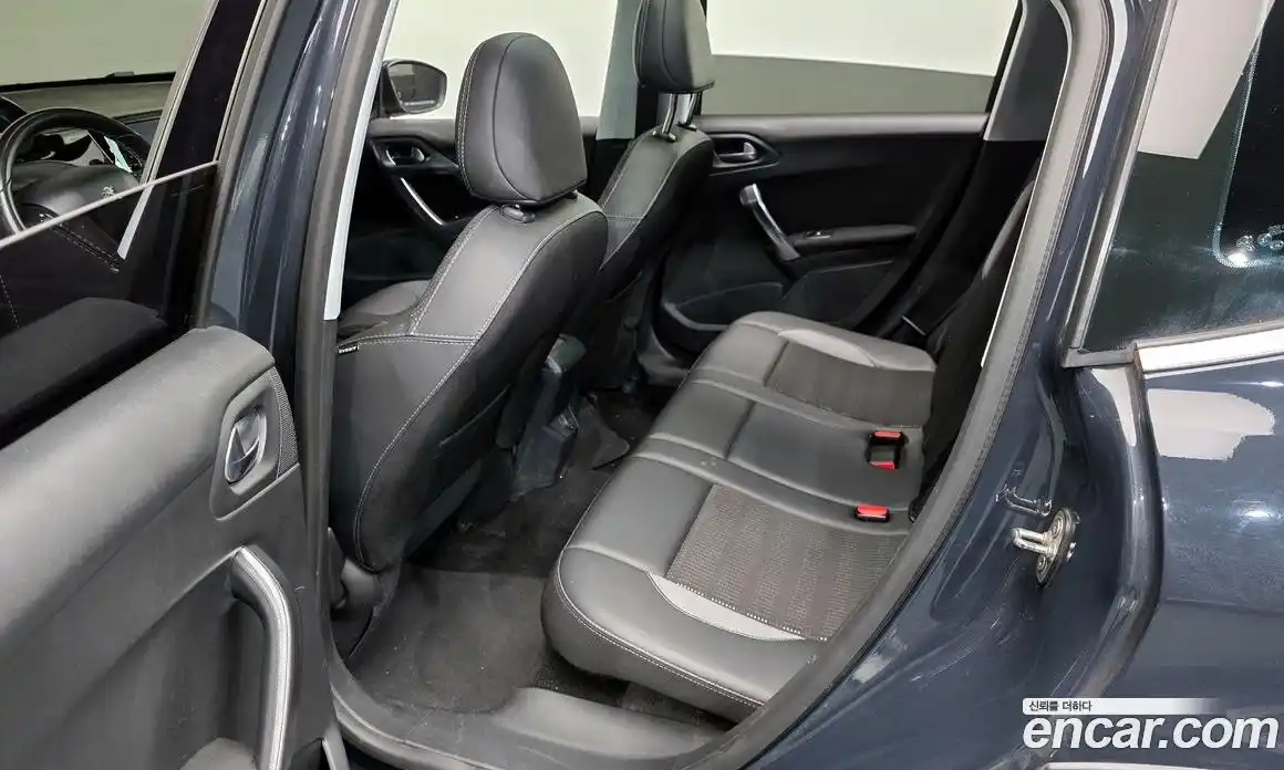 Peugeot 2008 2018 1.5 гидро в Москве № 827475, фото 12