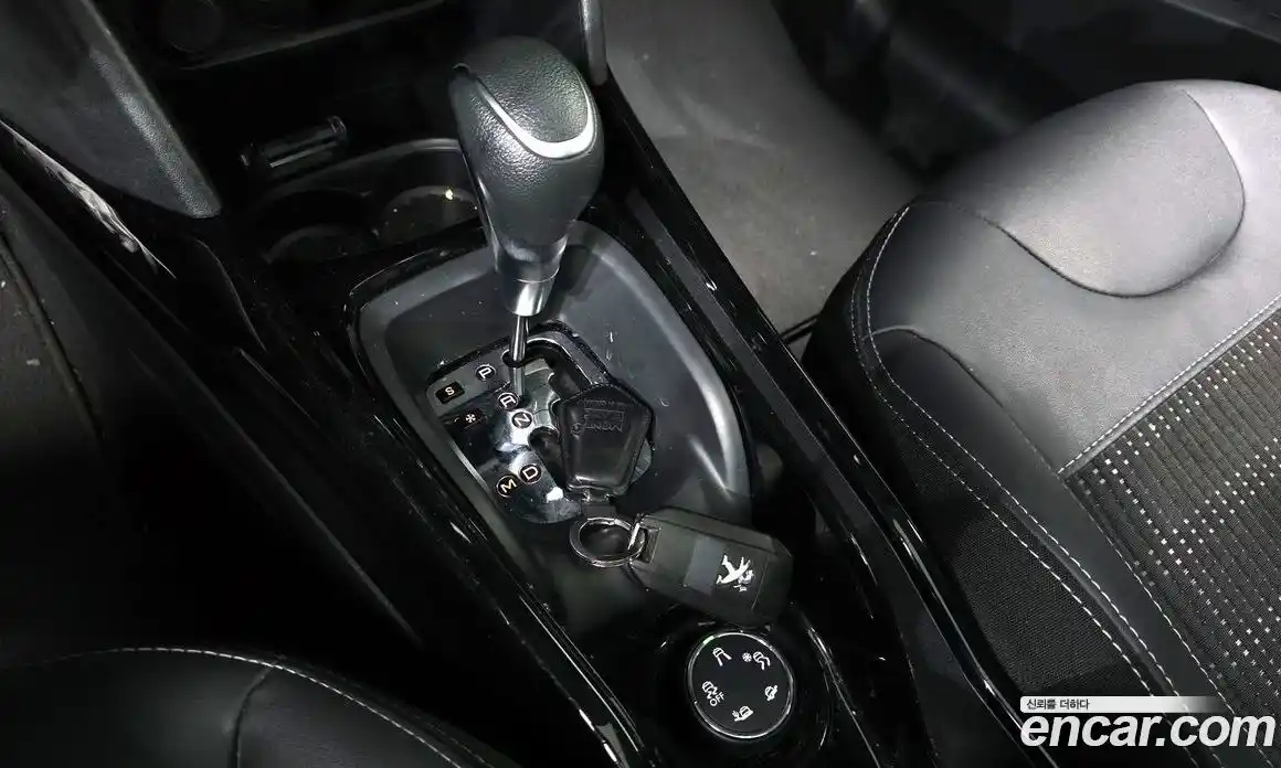 Peugeot 2008 2018 1.5 гидро в Москве № 827475, фото 9