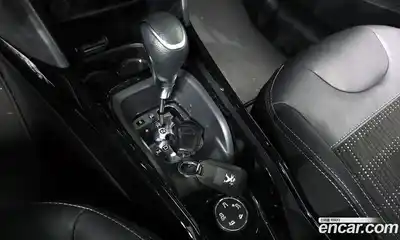 Peugeot 2008 2018 1.5 гидро в Москве № 827475, миниатюра 9