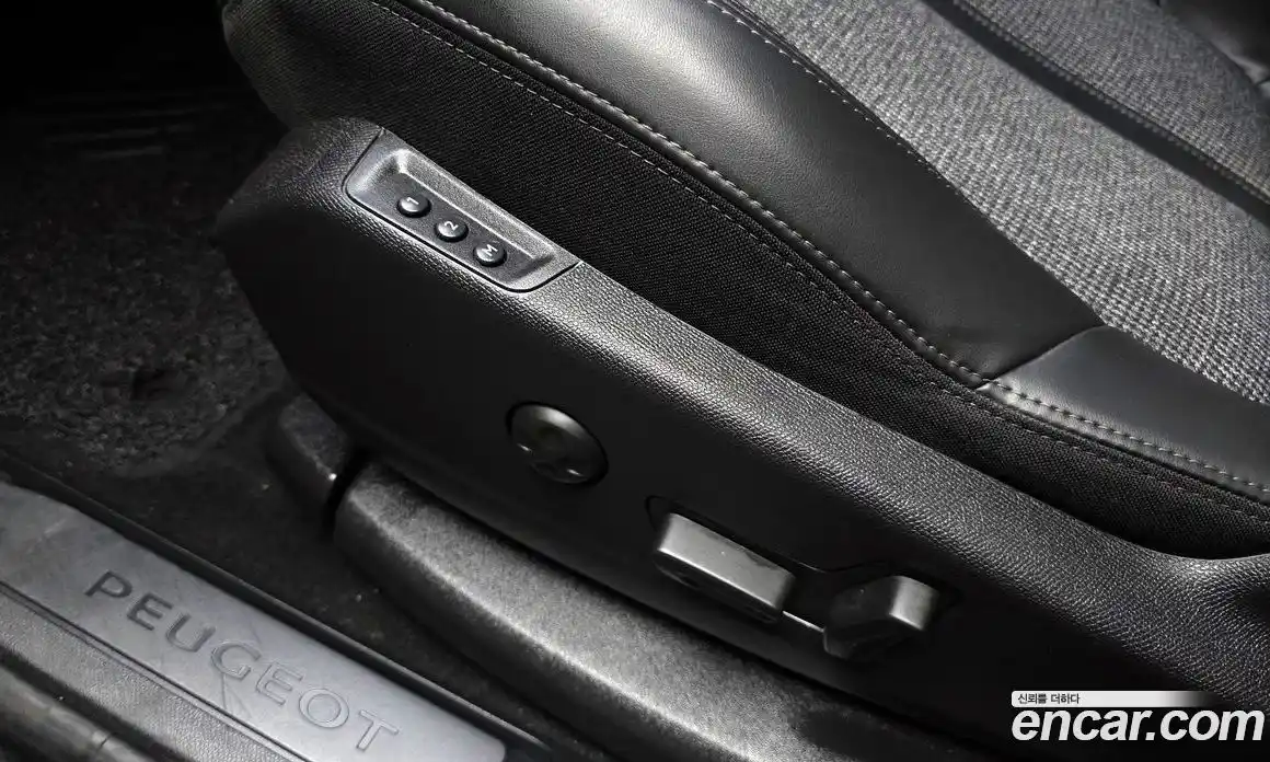 Peugeot 3008 2018 1.6 гидро в Москве № 827481, фото 19