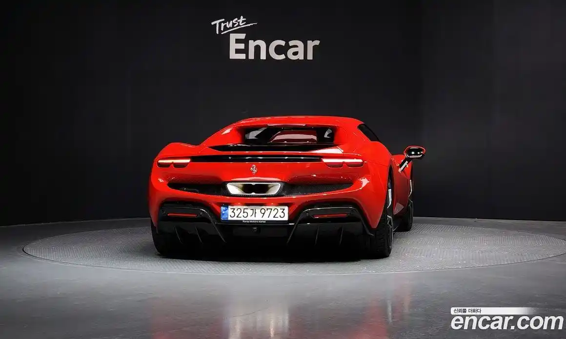 Ferrari 296 2024 3.0 гидро в Москве № 850840, фото 4